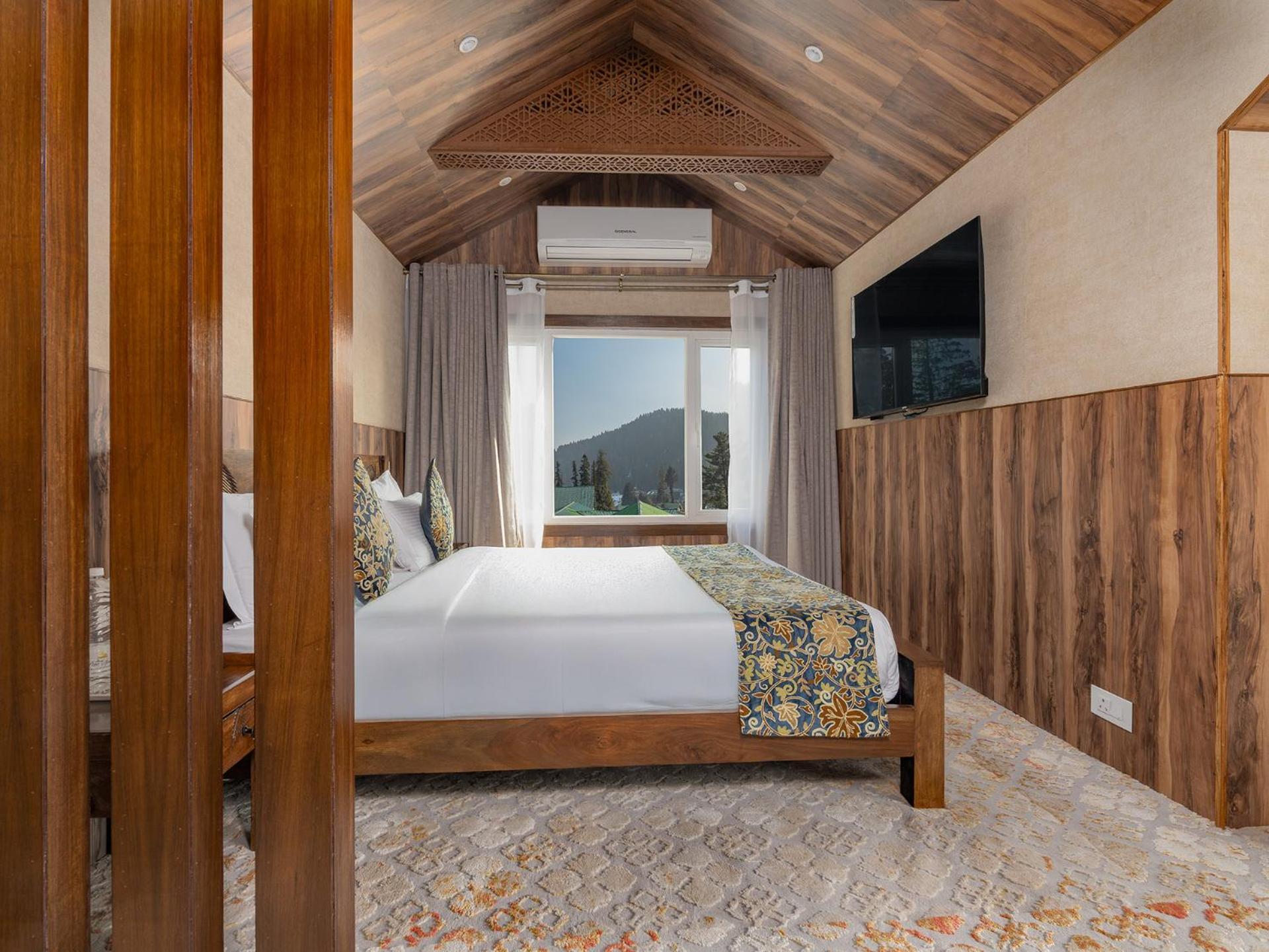 Hotel Pine Spring Gulmarg Exteriör bild